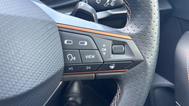 CUPRA Leon 1.5 eTSI V1 5dr DSG Petrol Hatchback